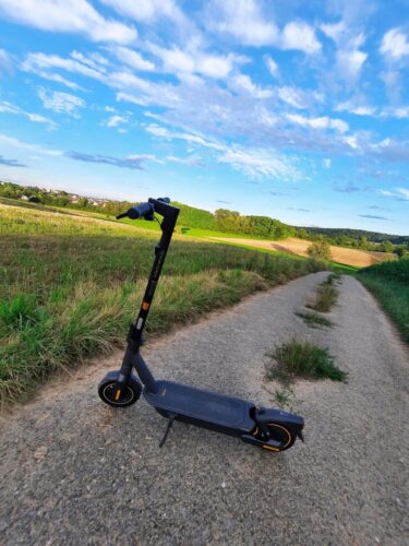 Segway-Ninebot MAX G2 D Electric Scooter for Adults – 70 km Range, 20 km/h Speed, Dual Suspension, Apple Find My, Road-Legal (EU) photo review